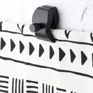 Black Wall Hanging Clips